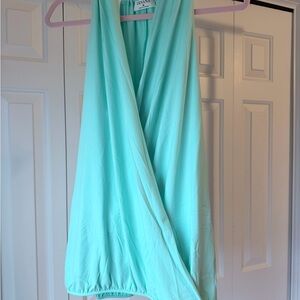 Zenana Outfitters Light Green Sleeveless Top